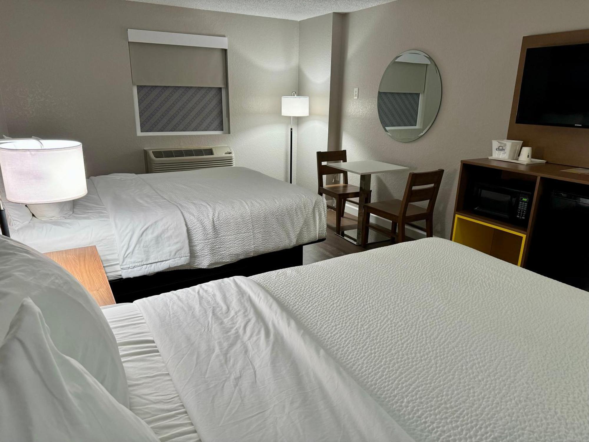 Days Inn By Wyndham Sarasota I-75 Vamo Exterior foto